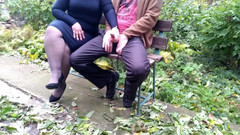 OurFetishLife: Tombul üvey annem boşalmama yardım etti