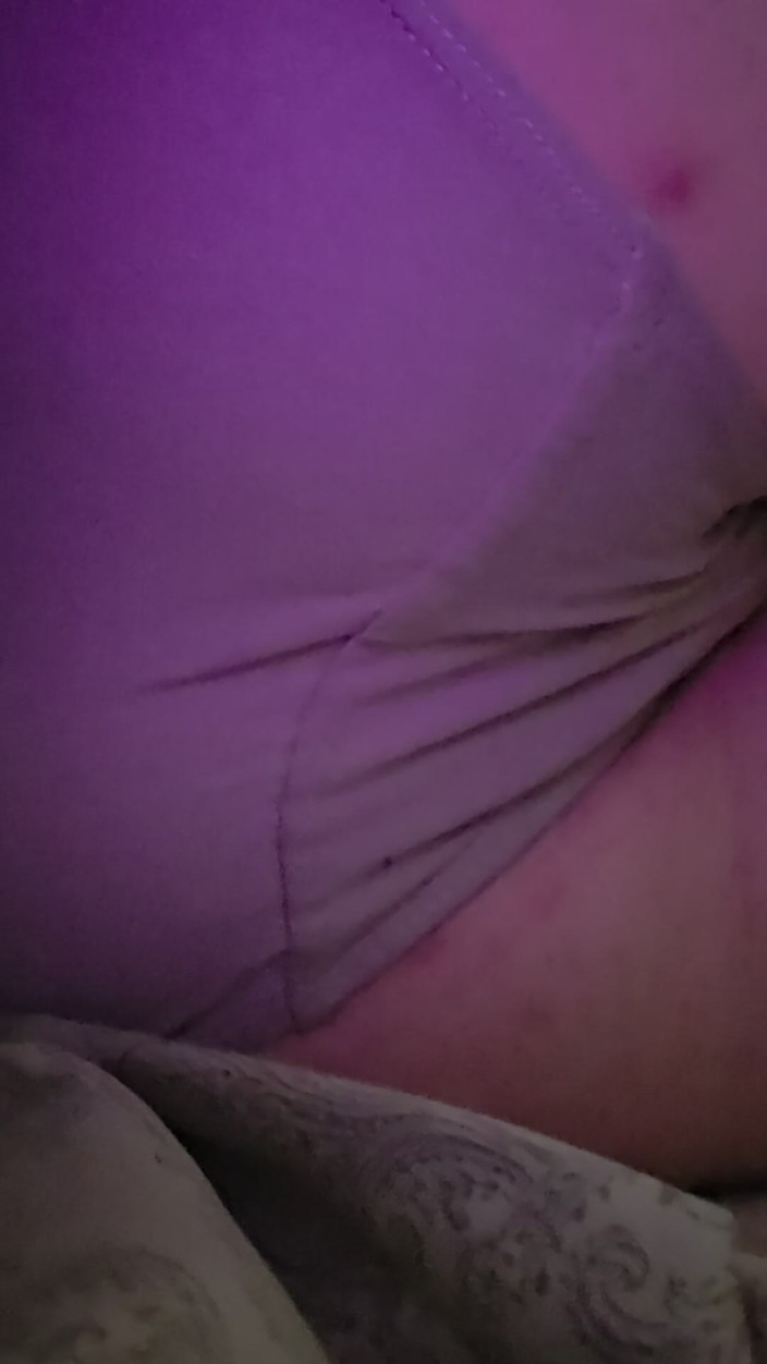 Raven Willow: So Many Hot Juicy Farts