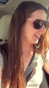 Ejaculare *embarassingly* Hard într-o Starbucks Drive Thru (controlul luxuriant partea 2)