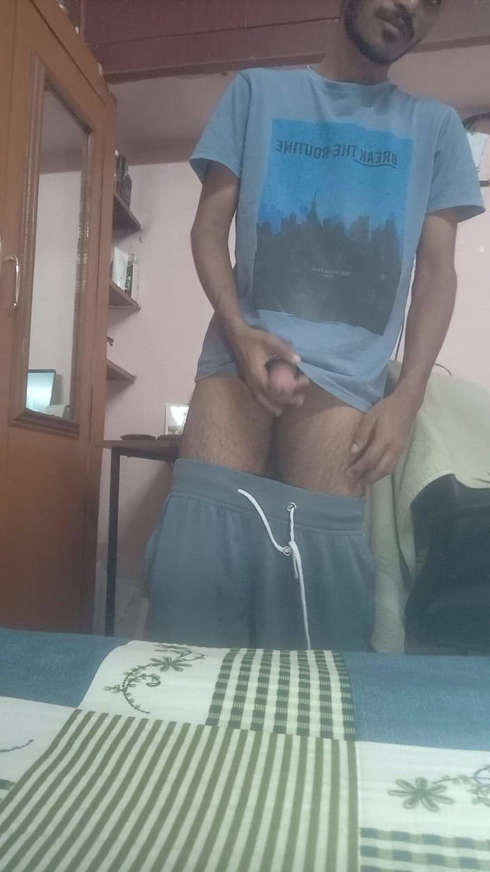 Suhas: Alone Desires Mastürbasyon