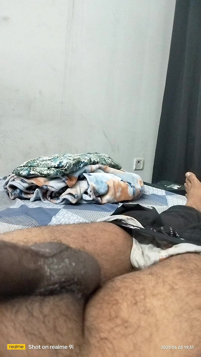 Sa123bh: デジホットフレンドは私の部屋に行き、彼の大きなペニスをしゃぶった
