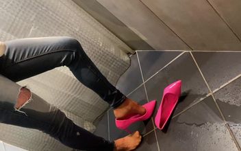 Desperate Pee in My Jeans He Pee on Me