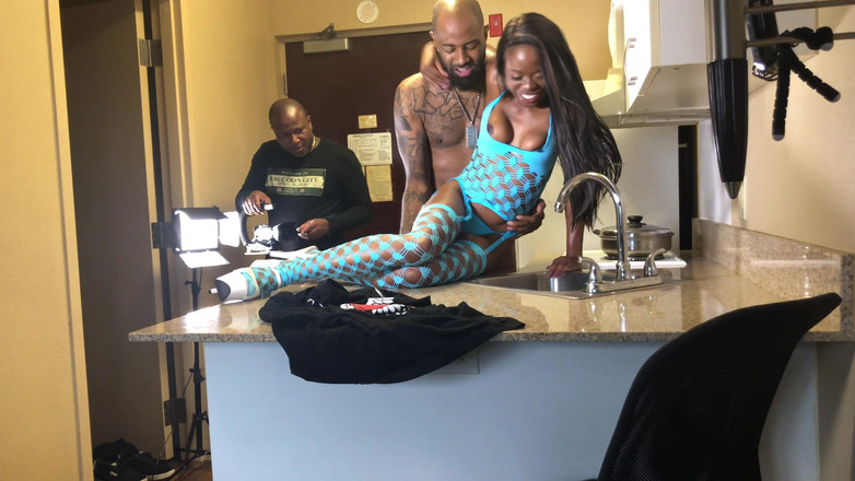 Shaundam: Bts in vuur en vuur diner