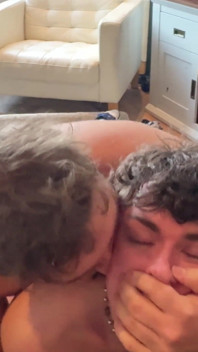 (kein Audio) Luke catton & rossy kommen hart nach hause, fick hart auf dem Sofa
