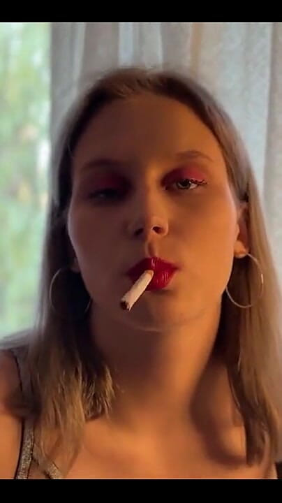 Smoking Time (MertyXX) Smoking Time (MertyXX)