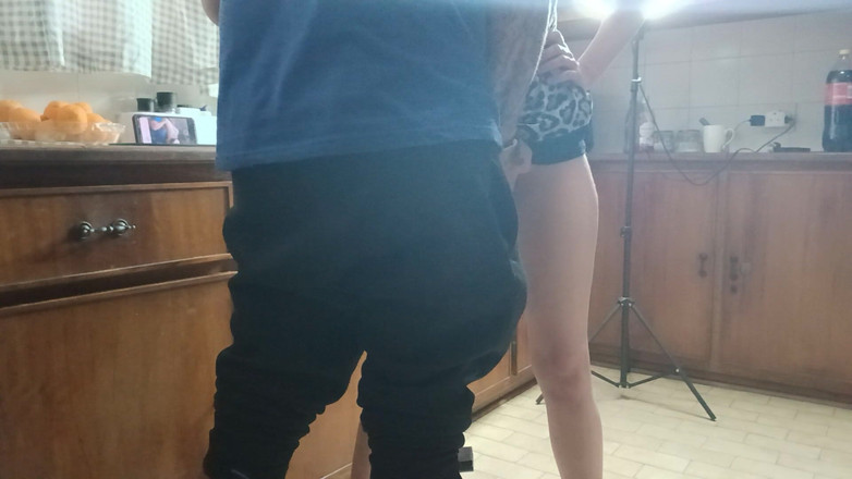 Mysticbabe8: Azgın üvey babam mükemmel amcığımı tekrar sikmek için sabırsızlanıyor