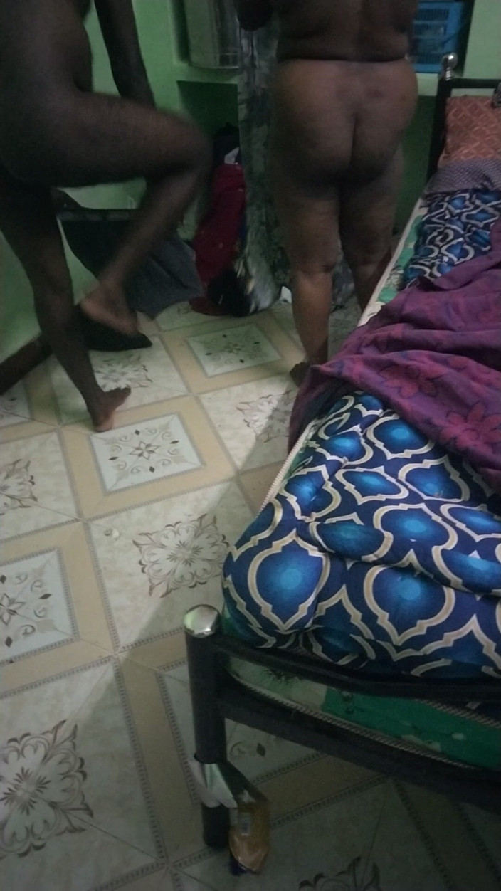 Tamil lesbian: Video ngomong jorok