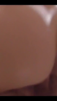 Una ragazza due ragazzi e una telecamera