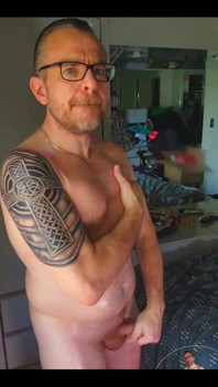 I hope you all have a nice day with your cocks hanging low and wiggling.