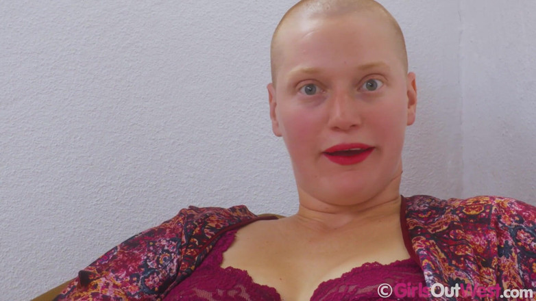 Girls Out West: Busty girl with bald head and hairy body oils her...