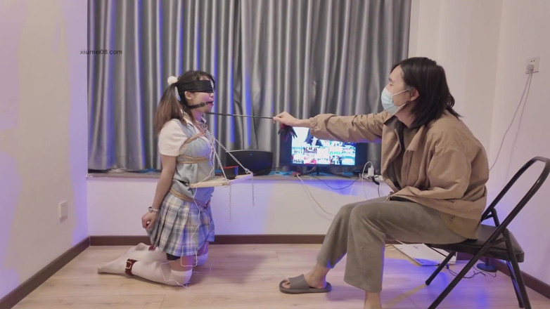 Aisan girl bondage: HS021-制服姿のアジア系女子が処分された