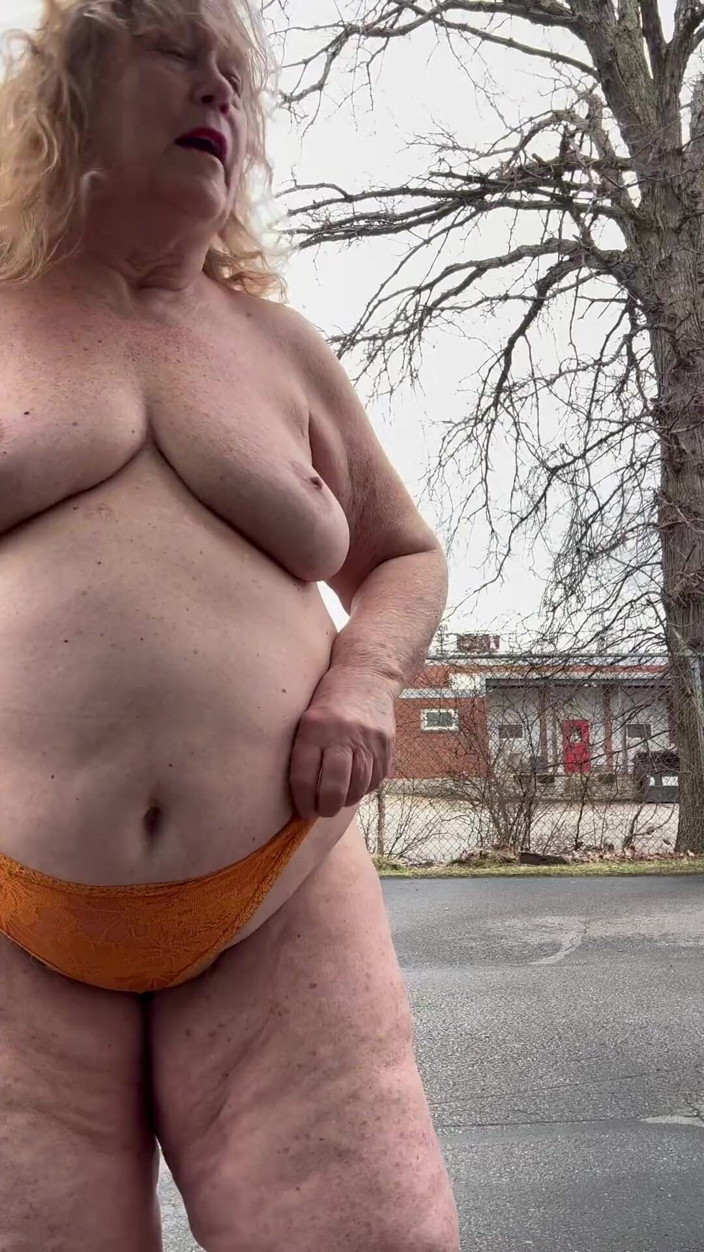Big Ass 4 U: 내 아일랜드 달을 볼 수 있도록 아일랜드의 모습이 도움이 될 수 5 월