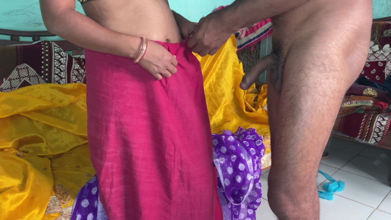 Raniki chut: Desi Beautiful Bhabhi Outdoor Private Sex Full Hindi Audio