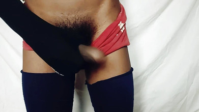 Cross Indian: क्या मेरी 18 और 19 साल की सौतेली बेटी के लिए मुझे नग्न और पूरी तरह से सीधा देखना ठीक है? वे दोनों मेरे लंड को घूरते हैं और जानते हैं कि यह