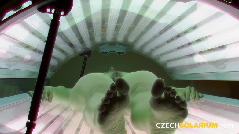 Czech Solarium: Tschechisches Solarium 163: Die behaarte MILF gibt uns eine kostenlose show...