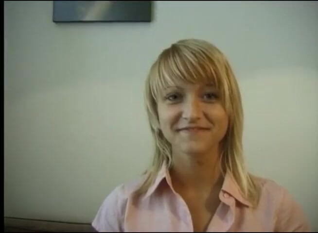 Flash Model Amateurs: Blonde teenage chick gets her pussy licked at the casting