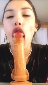 She's Giving a Blowjob to Her New Fiancée.