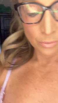 PAWG Wife in Glasses