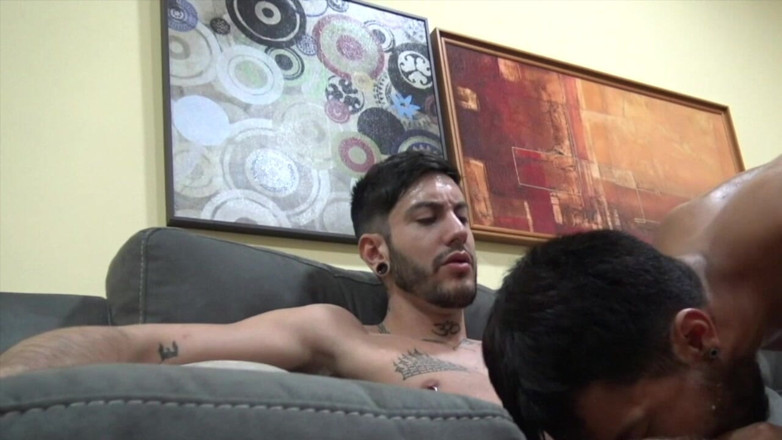 FRENCH STRAIGHT BOYS FUCKING GAY: Abrha에게 따먹히는 라틴계 친구