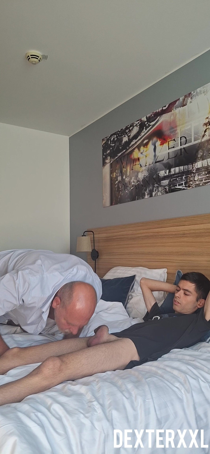 Dexterxxlfun: Rafael, uomo snello e sessuale, scopa il mio grosso culo –...