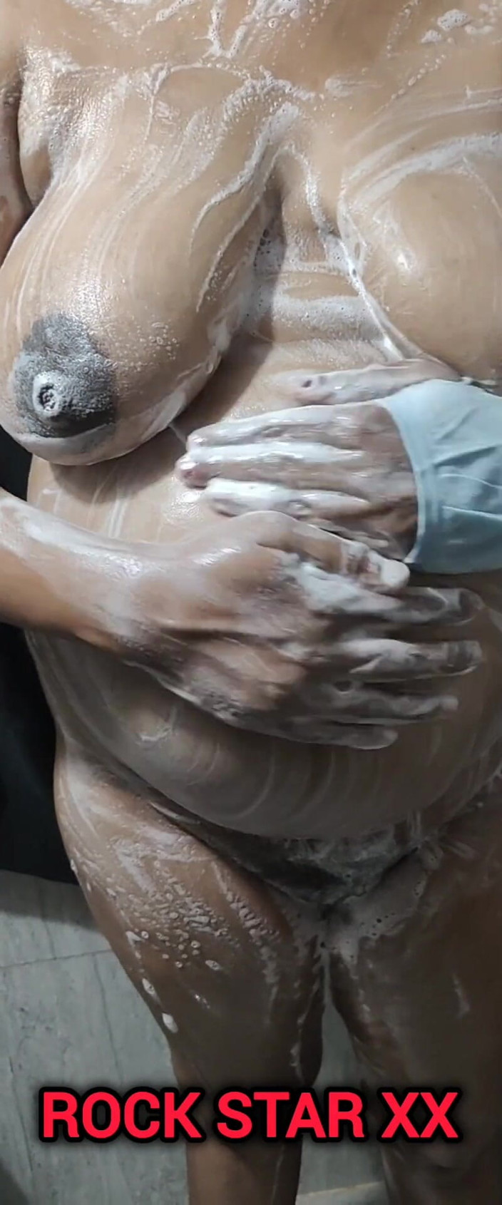 Rack star XX: Desi Mallu Stepsister Full Nude Showering
