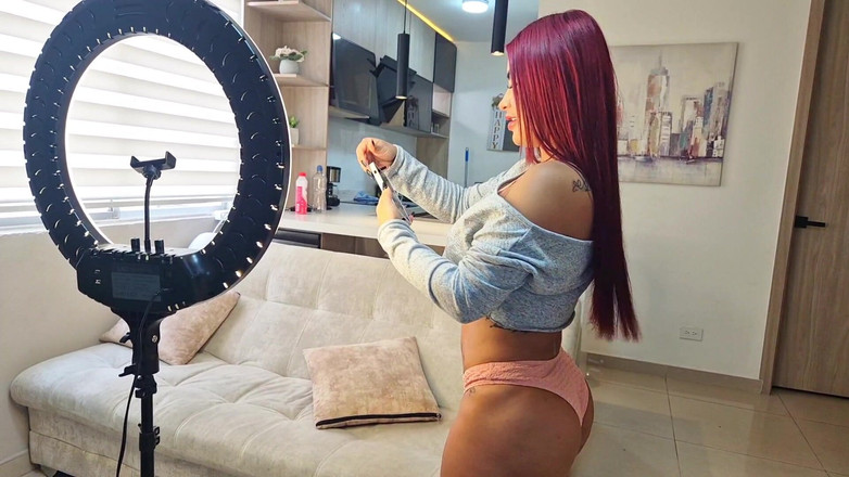 AlejandraPalacios: Famosa Tiktoker Colombiana Viene Scopata Nel Suo Appartamento Da Una...