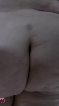 विशाल स्तनों वाली Claudia Marie चुदाई के रूप में मोटी है