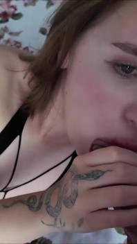 Ik Kijk Porno Met Mijn Stiefzus En We Eindigen Met Neuken