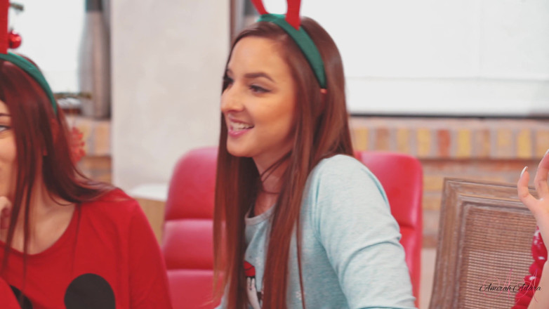 Amirah Adara: Amirah ve arkadaşları için all girl Noel partisi