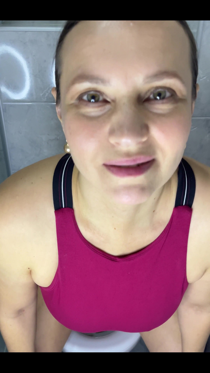 Crypto Mommy: Perverse toiletten-MILf