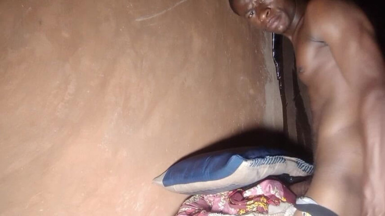 Bangcum8: Ejaculează ca un bărbat în Sambisa Forest Room