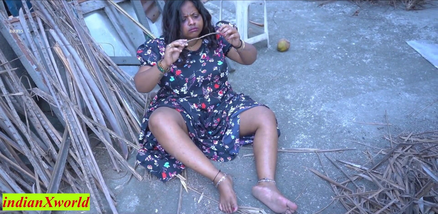Indian Xshot: ghar ka draivar desi pyari ganv ki larki ko chodta...