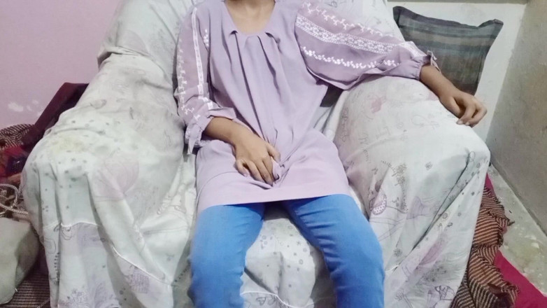 Small Baby: Video sexy della ragazza del villaggio pakistano