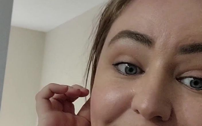 KinkyKatie: 나는 내 새로운 해피 하우스의 작은 투어를했다!