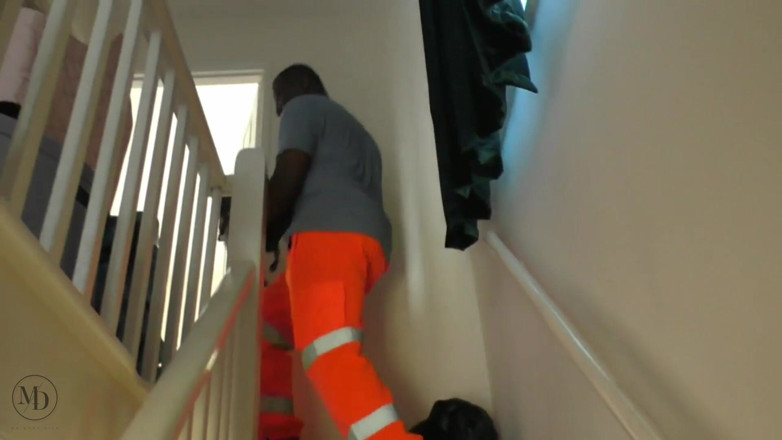 Mr_MobyDick: Le quickie d’une MILF coquine avec un Mr_mobydick au travail