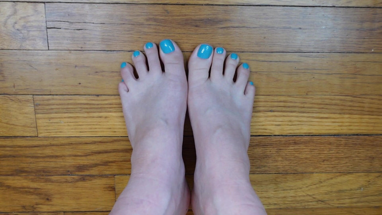 Deanna deadly: Blaas je lading op mijn perfect pedicurede tenen lichtblauwe Pedicure...