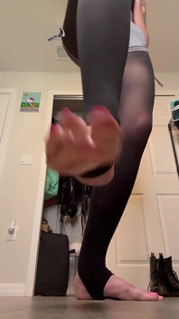 Stomping Hard Barefoot in Stirrups Size 16 Feet