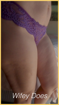 Wifey Shows Her Perfect Ass in Her Sexy Lingerie