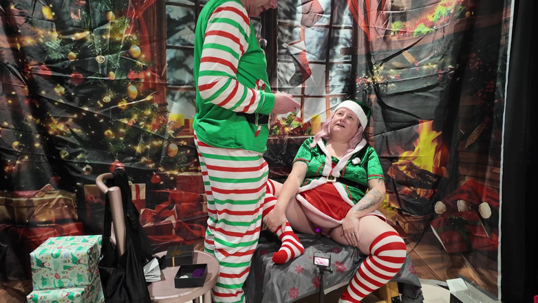 The Izars: Hari 7: Peri di Rak Mainan Seks