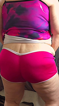 Sega e sborra sul mio culo grosso - grasso culo donnona MILF esibizione mutandine
