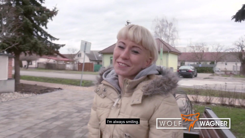 Wolf Wagner Com: Licky Lex je roztomilá teenagerka, která si užívá nezbedné šukání zadku!