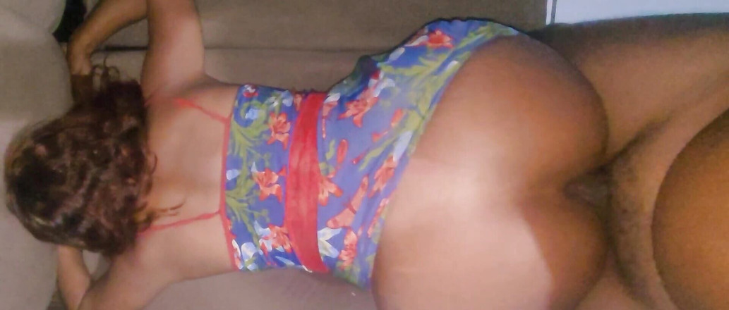 anal_queen_amateur: Scuote il culo fino a quando non riceve una sborrata...