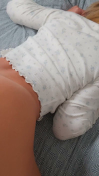 Mira Mi Coño Mojado Y Pon Tu Polla Gruesa En Tu Hermanastra Ya
