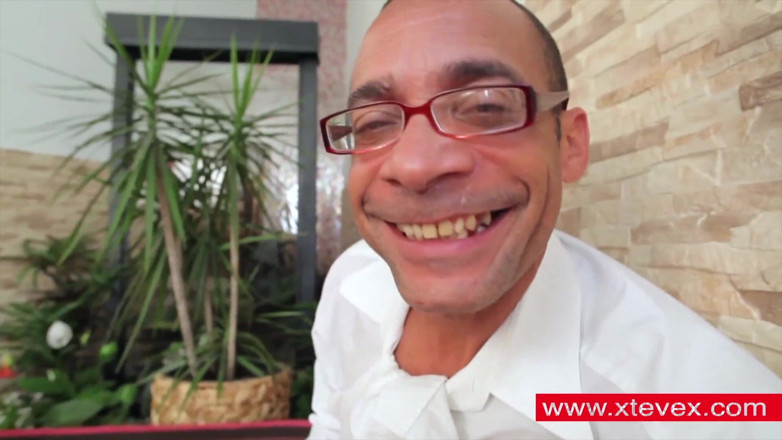 Ramon Monstercock: Đụ cái lồn nóng bỏng colombia xinh đẹp