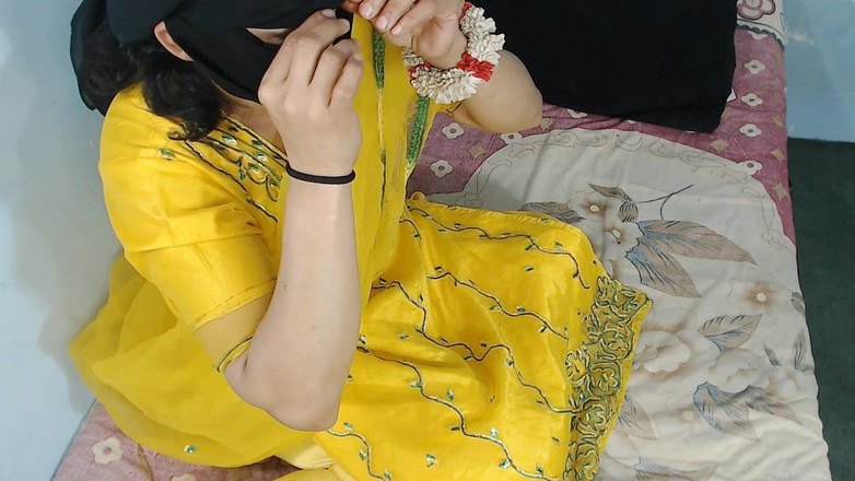Netu: Heena 之夜美丽的大鸡巴打手枪被热辣的印度性感人妻干