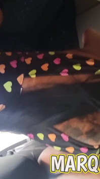 Sono venuto nella figa della ragazza nera calda dentro il furgone