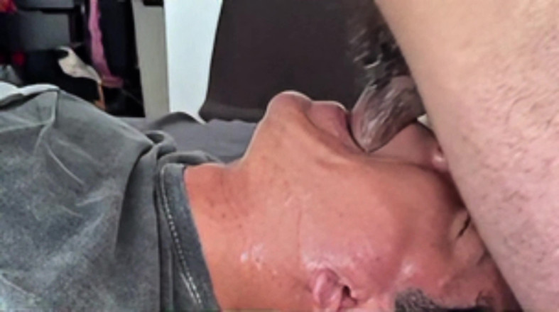 Danmel X: Deepthroat sputo e zuppa di sborra: mescolando tutto