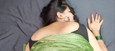 Sexy Kajal Bhabhi: सीधा लंड देखकर सौतेली ...