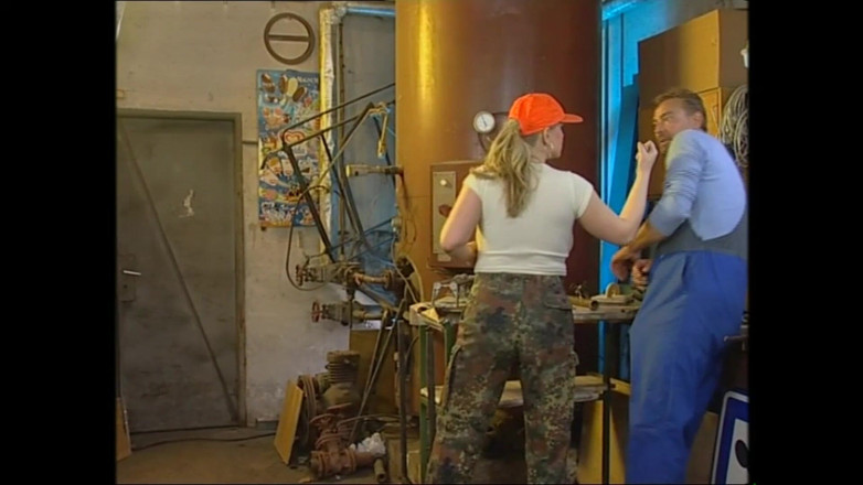 Purzel Official: A Leak in the Pussy