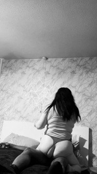 Měl jsem sex s kolegyní v kanceláři a dvakrát jsem se vystříkal do její kundičky, aniž bych si vytáhl ptáka